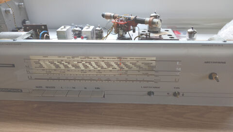 The open radio seen from the front - The cleaned scale, behind it the tubes and filters.