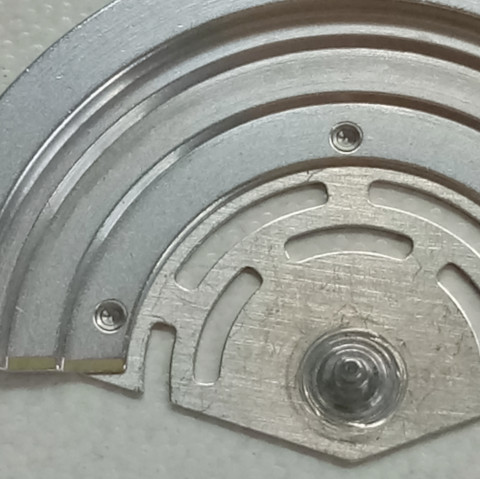 Rolex Kaliber 3135 Rotor mit Bolzen neu vernietet